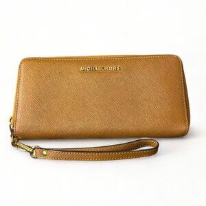 MICHAEL KORS - LARGE LEATHER Women's Beige Large Zip Travel Wallet WRSITLET